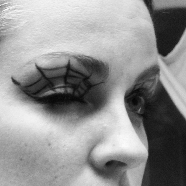 spider web eye makeup
